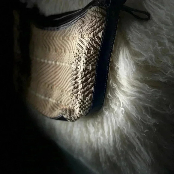 Croft & barrow beige and brown purse - Picture 9 of 16